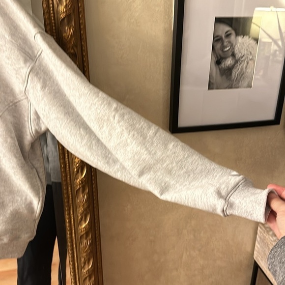 worn once - Sporty & Rich sweatshirt sz medium - Picture 7 of 8